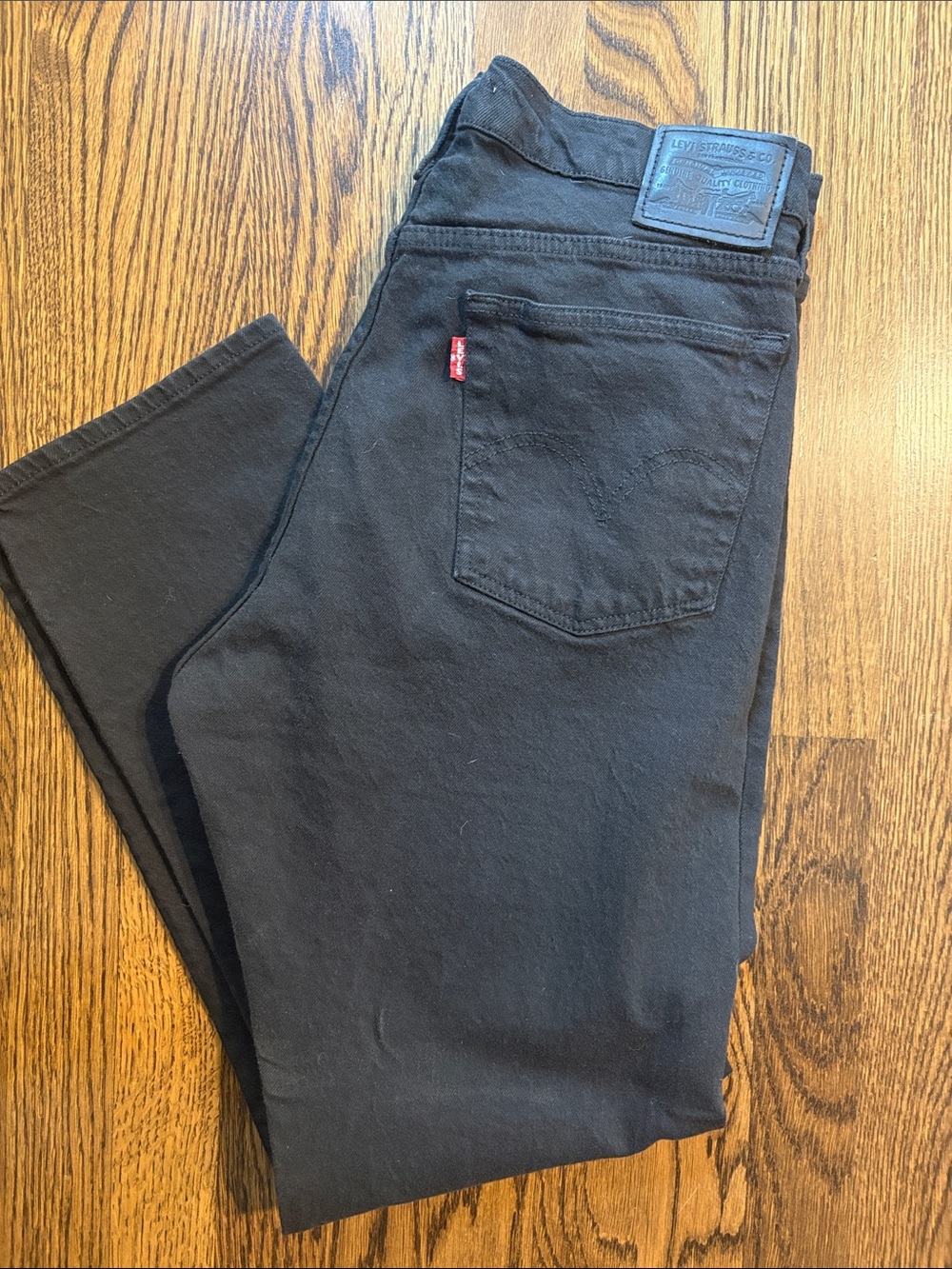Levi's wedgie Straight Black Jeans. Size 31